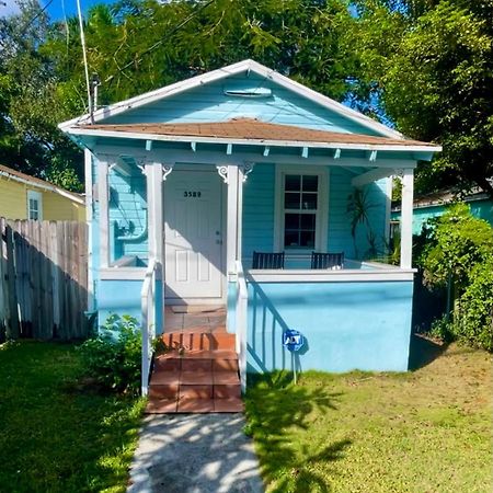 Key West Style Historic Home In Coconut Grove Florida, The Blue House Маями Екстериор снимка