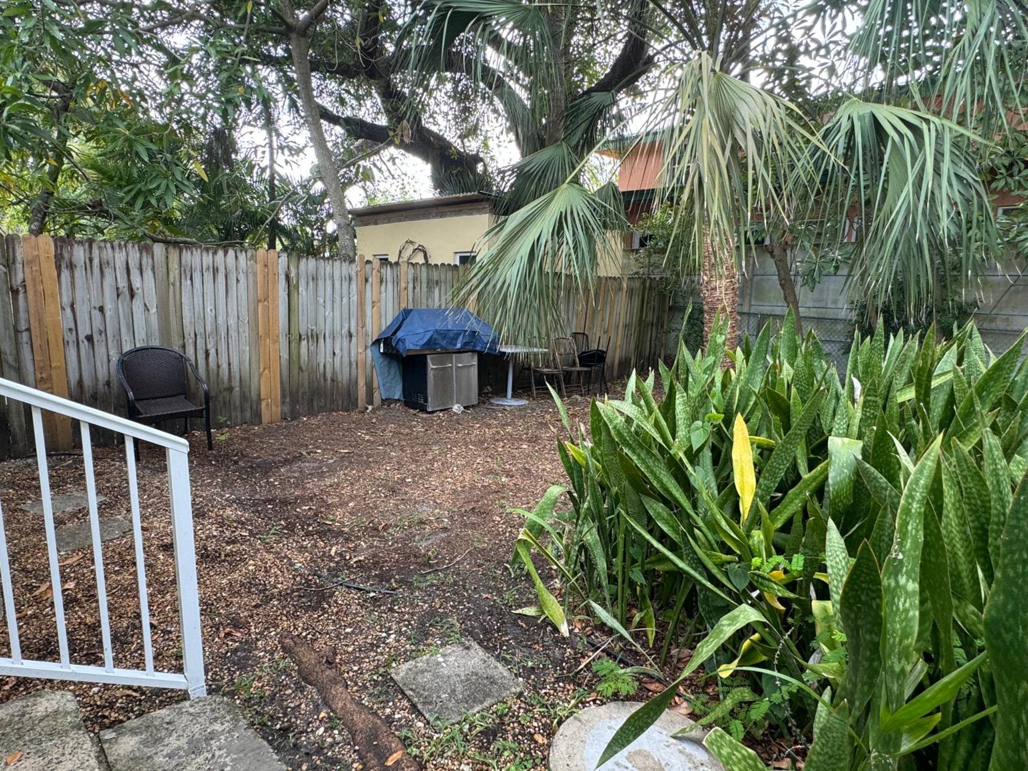 Key West Style Historic Home In Coconut Grove Florida, The Blue House Маями Екстериор снимка